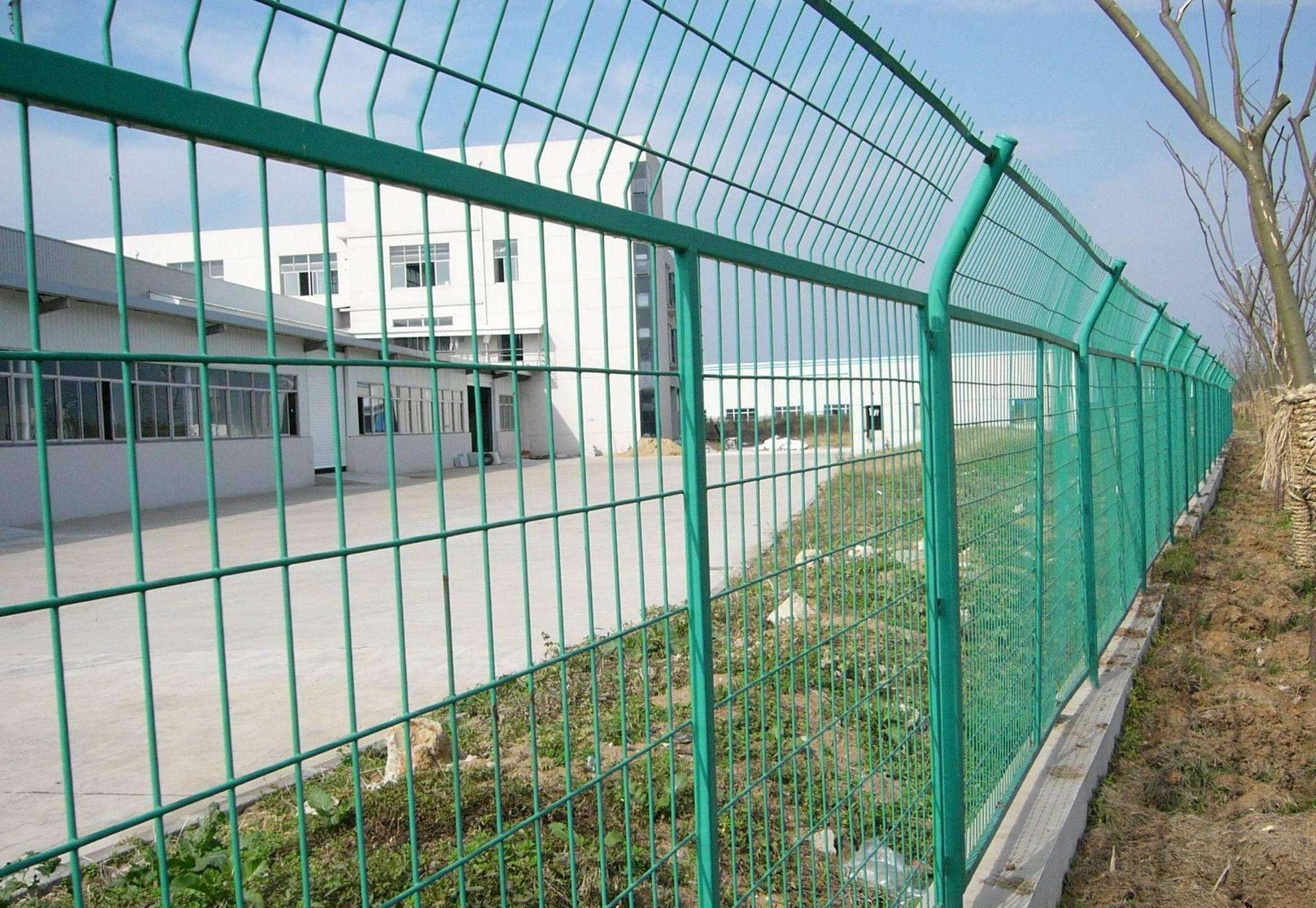 专业厂家定制玻璃天桥护栏，不锈钢天桥护栏，钢化玻璃天桥护栏-阿里巴巴